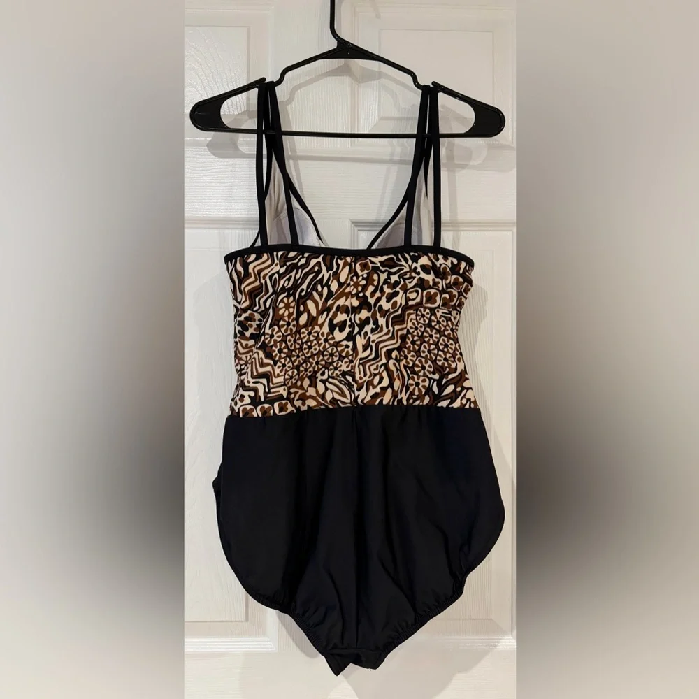 Trimshaper Size 18 Leopard Animal Print Black One Piece Swimsuit Beach Vacation - Picture 2 of 6